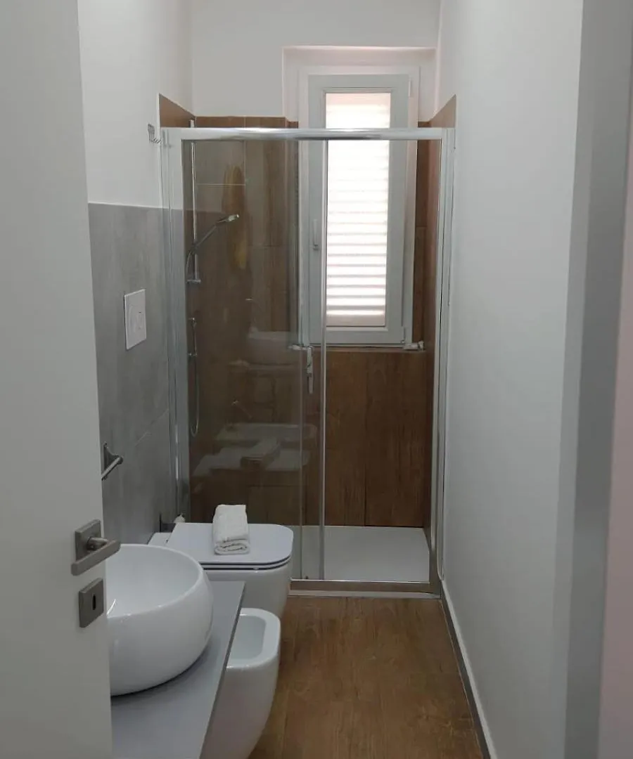 Medusa Home كاستيلاّماري ديل غو 0*,